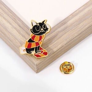 Black and Red Cat broochPin NWOT

1 for $6
2 for $8
3 for $12
4 for $15